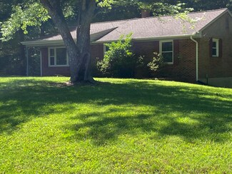 117 Forest Ridge Dr, Vinton, VA 24179