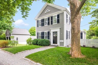 30 Chapel St, Duxbury, MA 02332