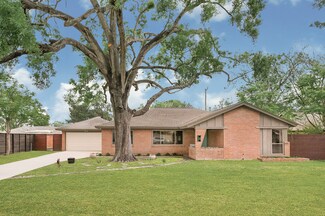 8807 Cadawac Rd, Houston, TX 77074