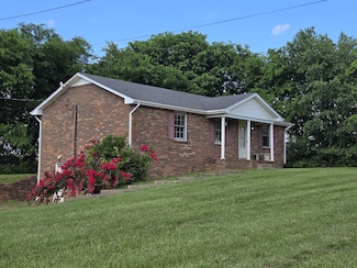 3178 Benton Rd, Cedar Hill, TN 37032