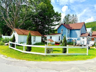 61 Cottage St, Roscoe, NY 12776