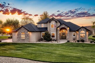 10226 W Deep Canyon Dr, Star, ID 83669