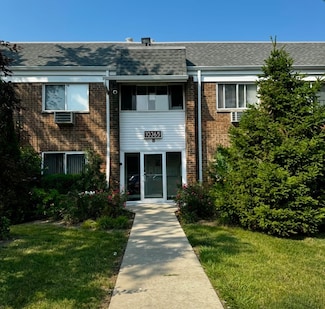 10365 Dearlove Rd Unit 1C, Glenview, IL 60025