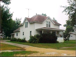 103 Merrill Rd, Castalia, IA 52133