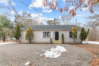 678 Bulgarmarsh Rd, Tiverton, RI 02878