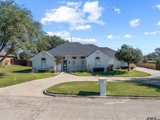 3008 Masters Dr, Mount Pleasant, TX 75455