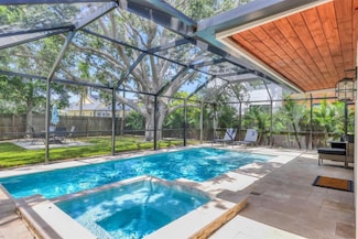 2141 Hyde Park St, Sarasota, FL 34239
