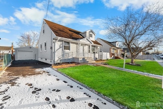 14 Tyler Ave, Carteret, NJ 07008