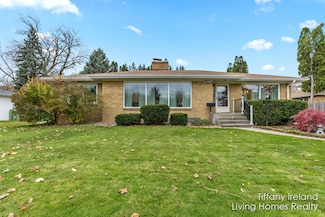 1900 Lake Michigan Dr NW, Grand Rapids, MI 49504