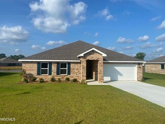9408 Cypress Lake Dr, Biloxi, MS 39532