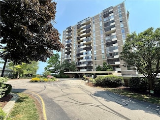 25801 Lakeshore Blvd Unit 53, Euclid, OH 44132
