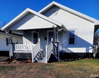 413 NW 1st St, Washington, IN 47501