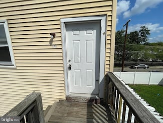 102 Bank St Unit B, Morrisville, PA 19067