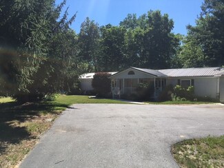 8695 N Kiger Dr, Monticello, IN 47960