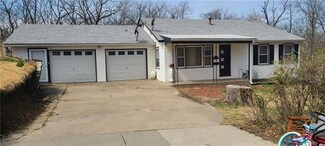 5522 Oakland Ave, Kansas City, MO 64129