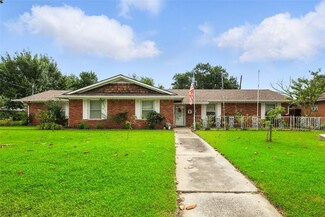 1314 Magnolia St, Gainesville, TX 76240