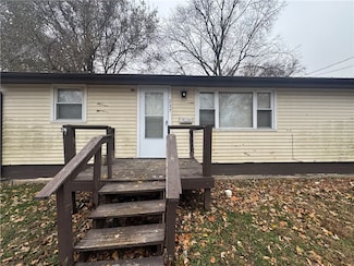 237 Woodlawn Ave, Mattoon, IL 61938