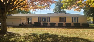 105 Peterson Dr, Sweetser, IN 46987