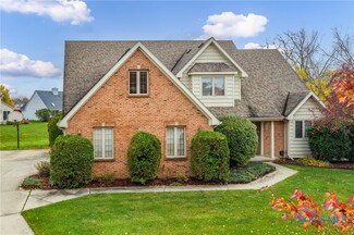 6004 Deepwood Ct, Sylvania, OH 43560