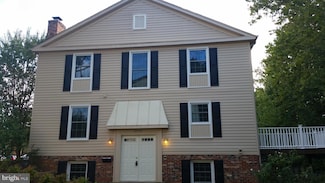 8020 Sleepy View Ln, Springfield, VA 22153