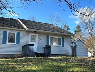 203 Garrett Dr, Manlius, NY 13104