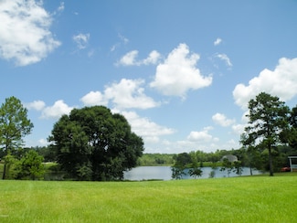 15 R Williams Ln, Lucedale, MS 39452