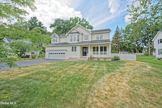 33 Cindy Ln, Clifton Park, NY 12065