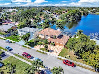 1500 SW 98th Ave, Pembroke Pines, FL 33025