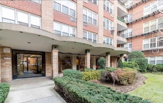 94-11 59th Ave Unit E21, Elmhurst, NY 11373