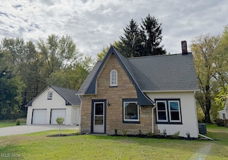 5597 Eagle Creek Rd, Leavittsburg, OH 44430