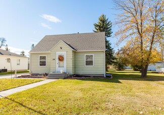 208 N 3rd St, Fisher, MN 56723
