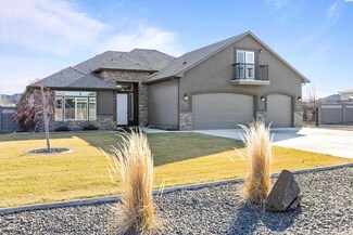 12018 Rock Creek Dr, Pasco, WA 99301
