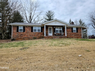 908 Reeds Valley Rd, Castlewood, VA 24224