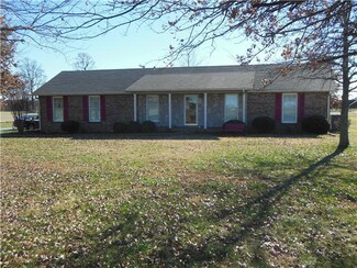 5730 Highway 41n, Cedar Hill, TN 37032