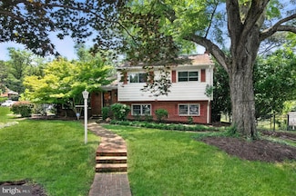 703 N Naylor St, Alexandria, VA 22304