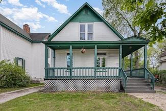 1508 Mckinley St, Bay City, MI 48708