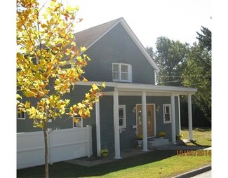 6 Katahdin St, Worcester, MA 01606