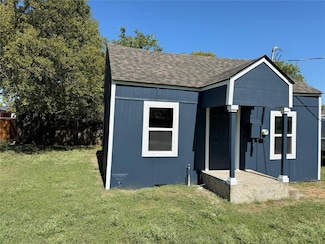 638 E Walcott St, Pilot Point, TX 76258