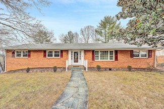 3743 Tomley Dr, Roanoke, VA 24018