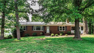 79 Robinhood Cir, Winston Salem, NC 27106