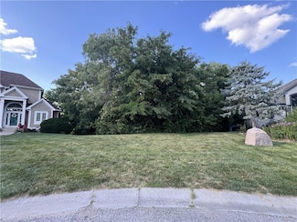 7309 N Myrtle Ave, Gladstone, MO 64119