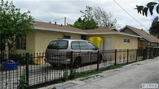 1046 W 3rd St, Santa Ana, CA 92703