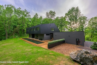 474 Route 199, Red Hook, NY 12571
