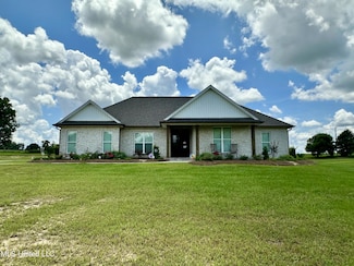129 Sandra Parker Dr, Lucedale, MS 39452