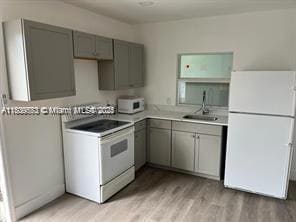 2325 Hayes St, Hollywood, FL 33020
