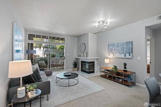 1722 Parkview Green Cir, San Jose, CA 95131