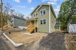 11 Walsh St, Providence, RI 02909