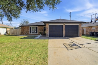 1423 Berry Dr, Cleburne, TX 76033