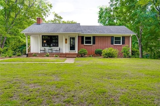 46 Robinhood Cir, Winston Salem, NC 27106