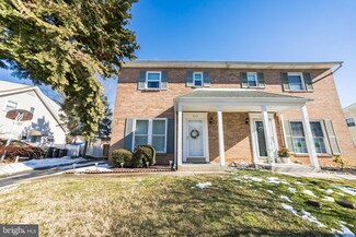 642 E Wiltshire Dr, Wallingford, PA 19086